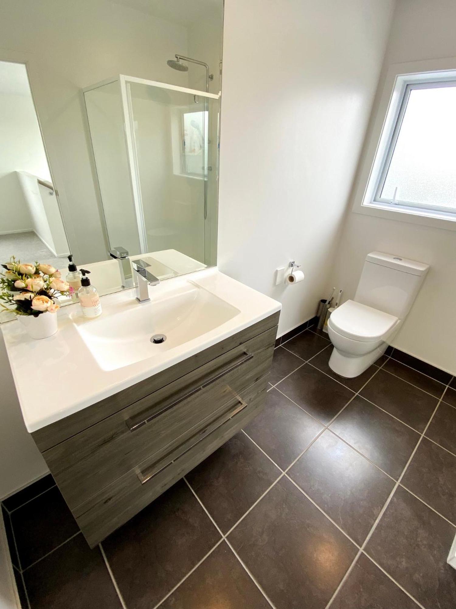 7Br 3Bh Beach Escape. 2 Min To Browns Bay Beach Auckland Extérieur photo